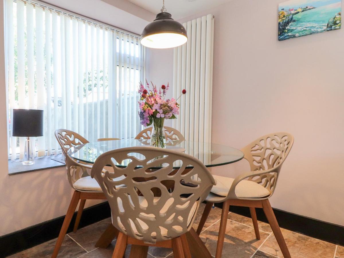 Morawel Fach Villa Newport  Exteriör bild